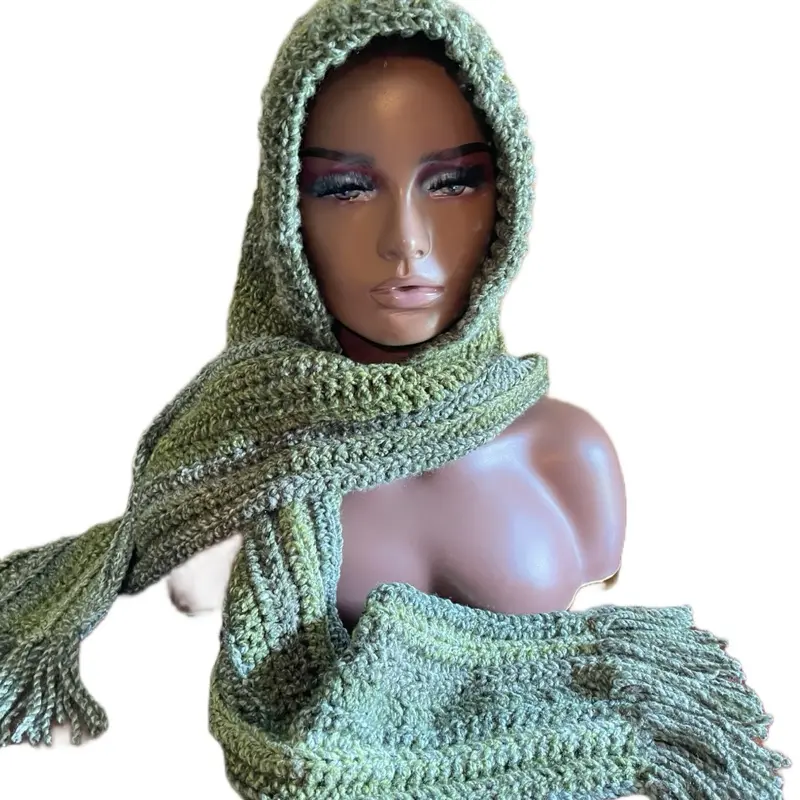 Hooded Scarf Crochet - Green Knitted Accessory for Stylish Wear