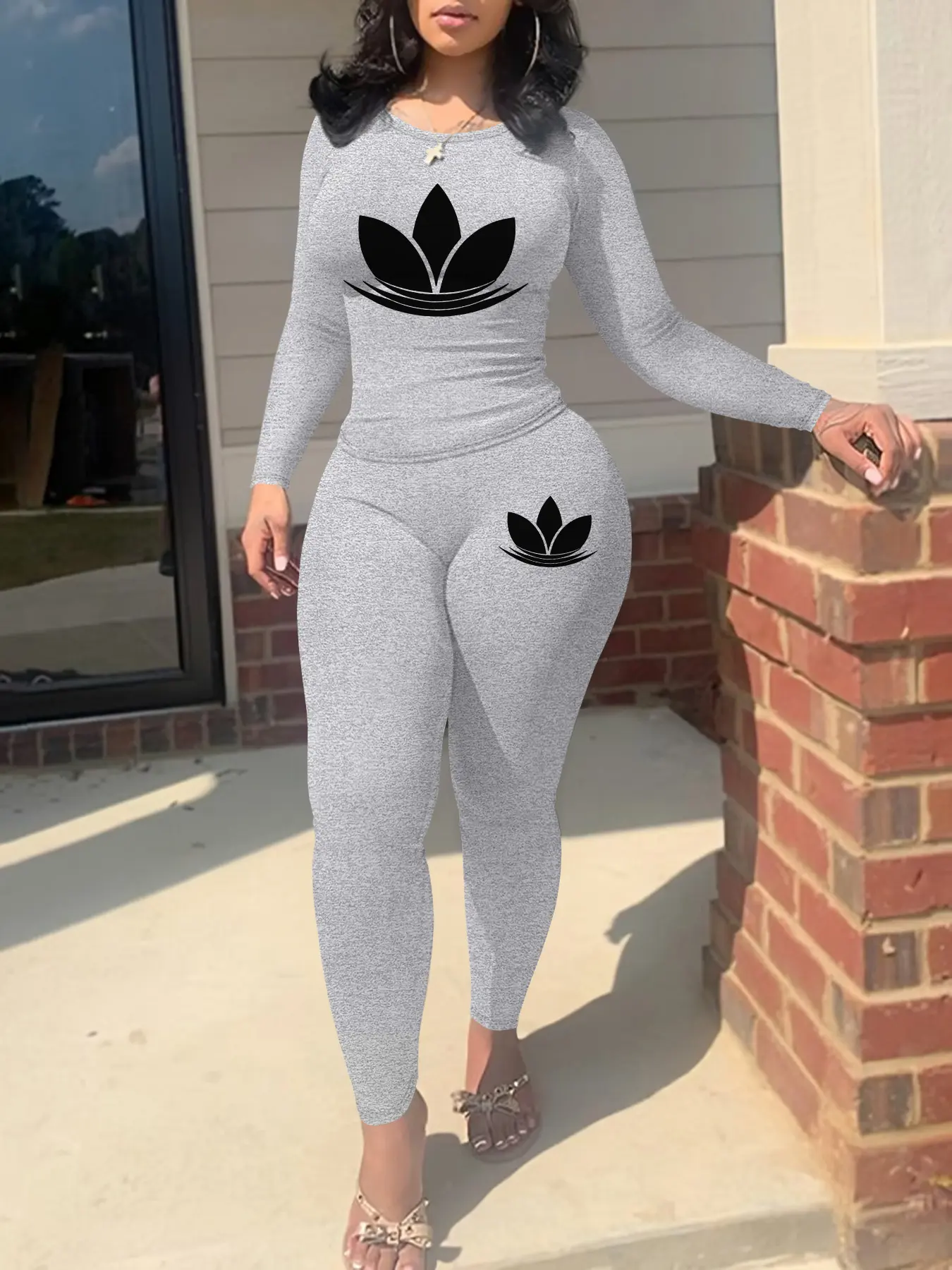 clover Women's Fall Winter Fashion Two-Piece Set, Casual Sporty Long Sleeve Pants, Comfortable Daily Wear, Cartoon Pattern