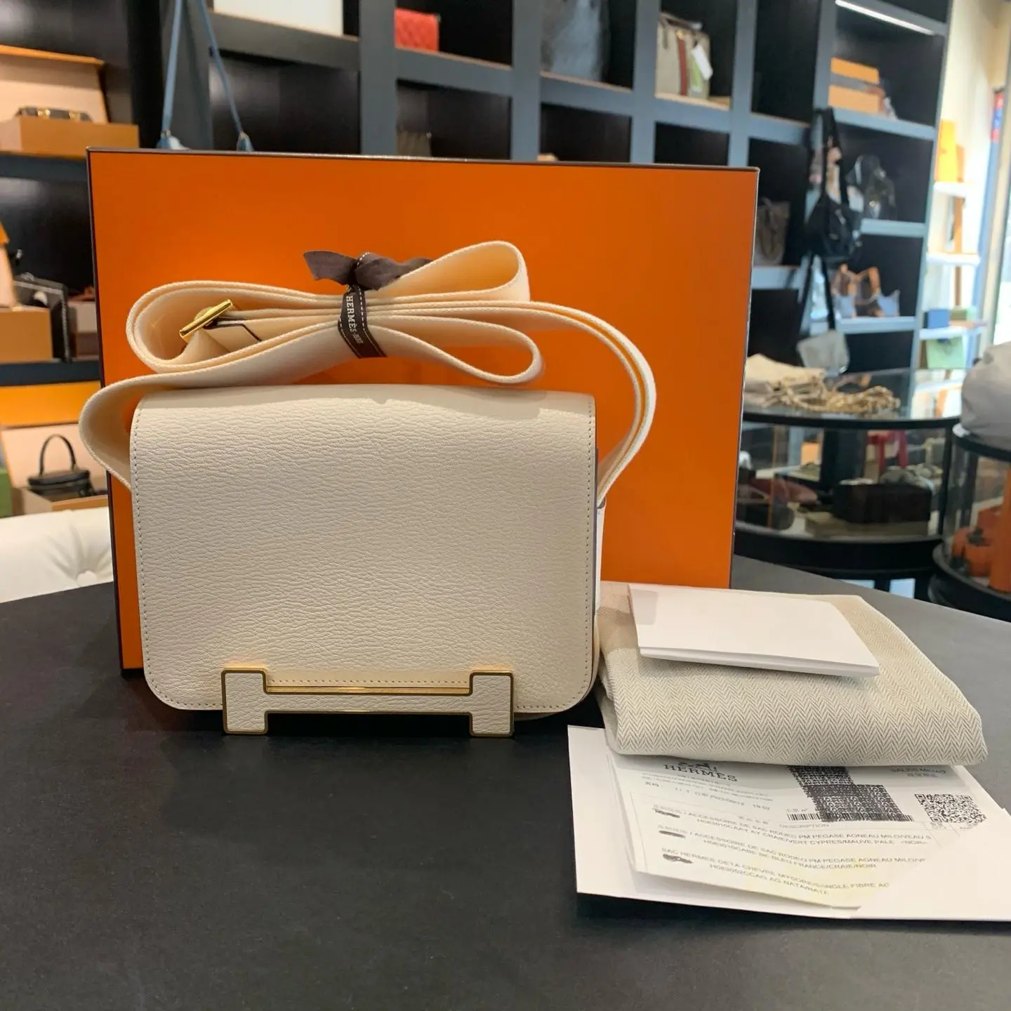 Pre-owned Hermes Brand new Hermes geta cream white lambskin U engraved clogs bag size 20*7*12 accessories box dust bag XH 23582500