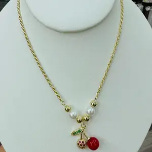 Perlas y cherrys  gargantilla size 16" con ajustafor 18"