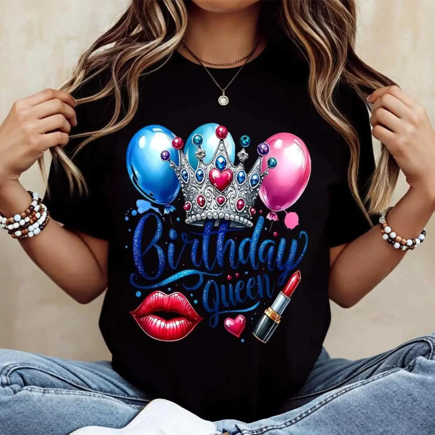 Birthday Queen Graphic Tee, Women's Fitted Lightweight Short Sleeve Streetwear Top with Crown & Lips Print for Party