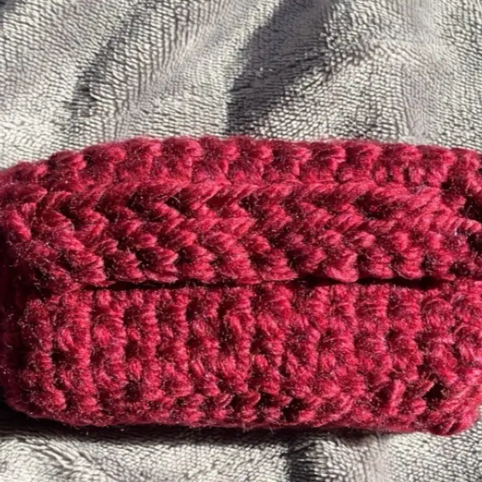 Red crochet cardholder wallet