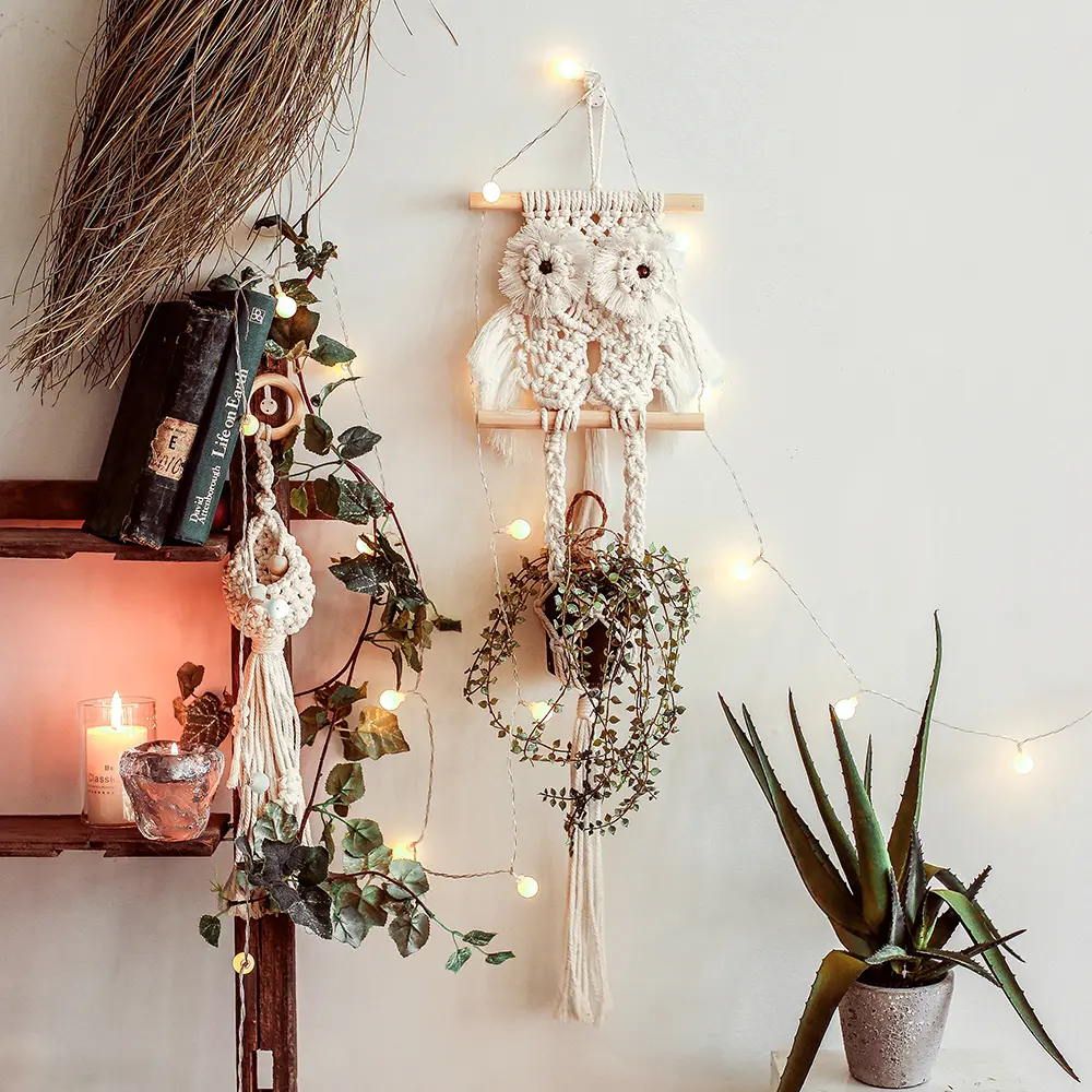 Night Owl Macrame Plant Hanger Tapestry Woven Bohemian For Home and Stores Wooden Wall-mounted Bedroom Housewarming Modern White