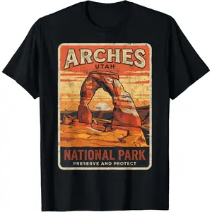 Vintage Arches Utah National Parks Outdoors Nature Lover Tee T-Shirt