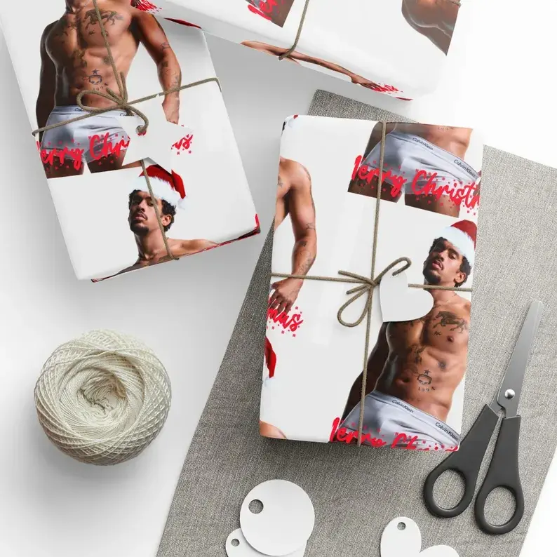 Chic Wrapping Paper for Holidays, Gift Wrapping, Unique Gift Presentation