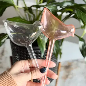 PINK Bird Shaped Plant Watering Bulb - Plastic Self Watering Globes Automatic Watering Stakes Bird Shape Design Clear Plant Water Drippers Irrigation Devices For Indoor And Outdoor Plants