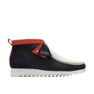 Clarks Wallabee FTRE 26167239 Mens White Leather Slip On Chukkas Boots
