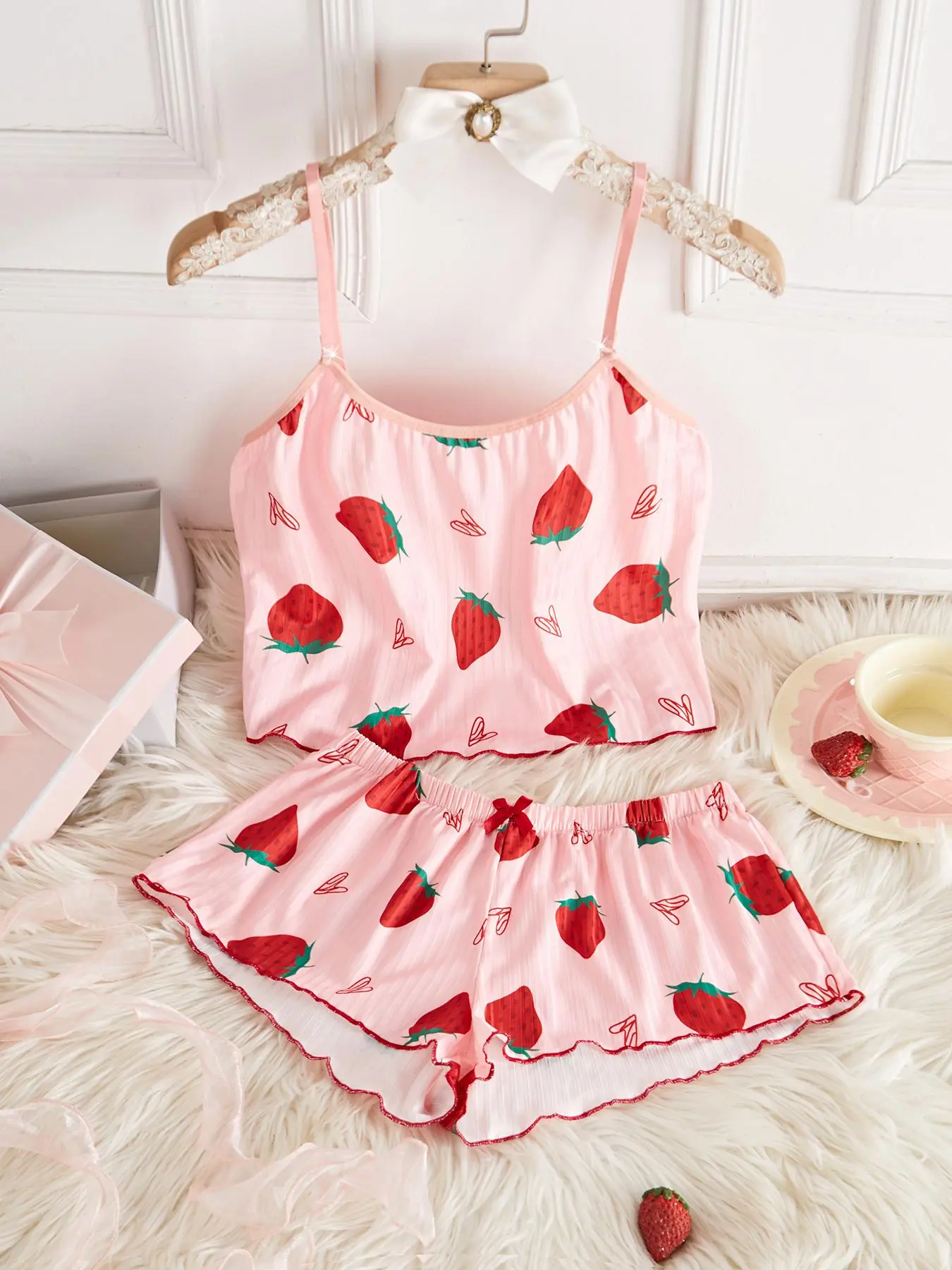Women's Strawberry Print Spaghetti Strap Cami Top & Bow Decor Shorts Pyjama Set, Cute Casual Comfy Loungewear Set for Women, Women's Sleepwear for Summer, Womenswear, Pjs, Pajama Set