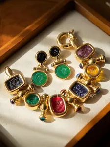 Vintage antique jewelry glass cameo enamel gorgeous bracelet made with old plating craftsmanship