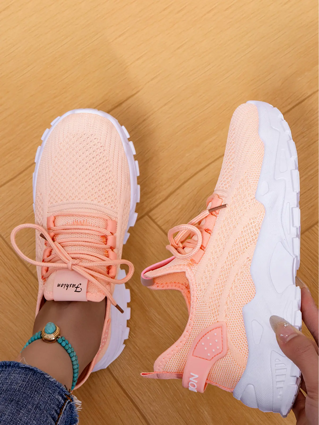 Women's Athletic Shoes, Anti-Slip Lightweight Thick Sole Casual Sneakers, Sneaker Slip Resistant, Comfortable All-Day Wear, Ideal for Daily Commute