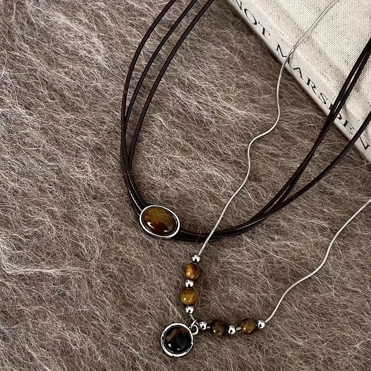 2PCS Retro Tiger Eye Stone Pendant Stackable Necklace Chic Minimalist Handmade Beads Ethnic Necklace Set Women's Multi-layer Clavicle Chain Proms, Music Festivals, And Holiday Wear Accessories