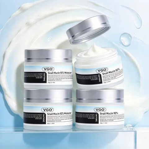 VGO 92% Snail Mucin Intensive Moisturizer (50g) Daily Facial Gel Cream with 30ml/60ml Vitamin C Serum, Hyaluronic Hydrate, Repair Anti-Wrinkle Facial Care Products Hydrating Lightweight Moisture Skin Repair Instant Hydration