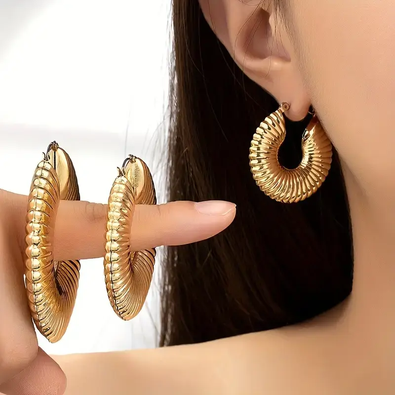 3 pairs of women's fashion hoop earrings retro simple style geometric thread large, medium and small earrings combination set suitable for daily versatile gifts for girlfriends