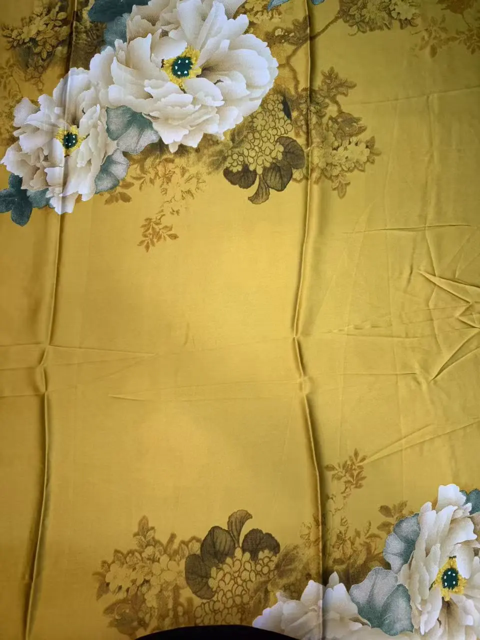 091 Yellow Floral Tablecloth with White and Green Flowers, Ideal for Decorative Use  70.87*33.46