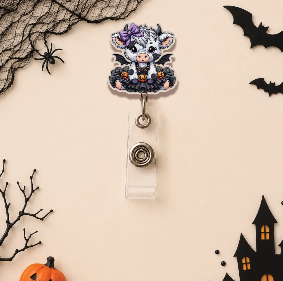 Gothic Coquette Highland Cow Badge Reel, Spooky Bat ID Name Tag Holder, Creepy Cow Retractable Lanyard Clip, Cute Office Supply, Spooky Nurse Accessory
