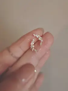 Women's Asymmetric Wheat-Shaped Zircon Earrings, Vintage French Style, Elegant Design, All Seasons Wear, Sparkling Jewelry Gift, Jewelry Accessory