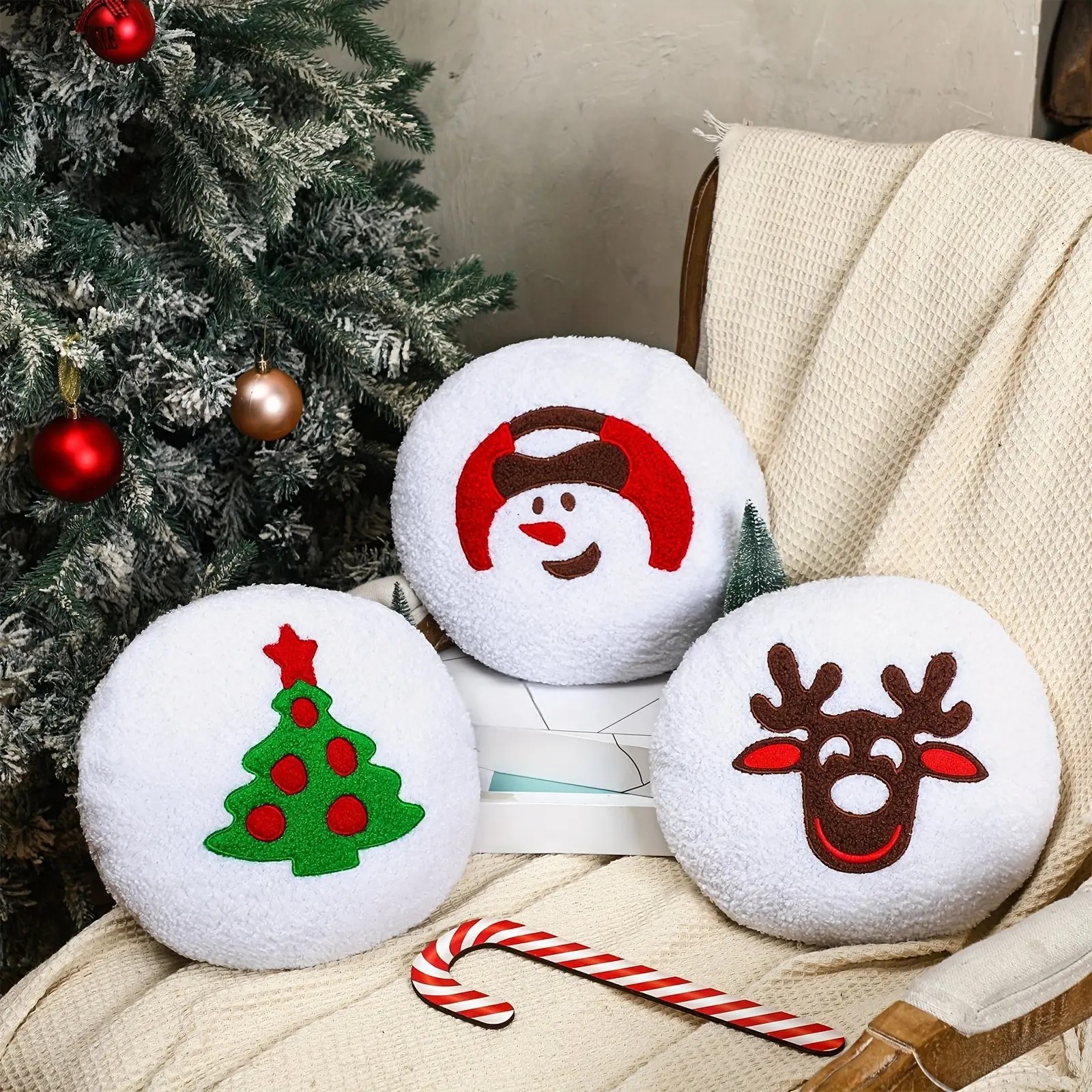 3pcs Cute Christmas Throw Pillows Stuffed Christmas Decorative Cookie Pillows for Bed Sofa Couch for Xmas Party Outdoor Home Decorations Decor Cushion