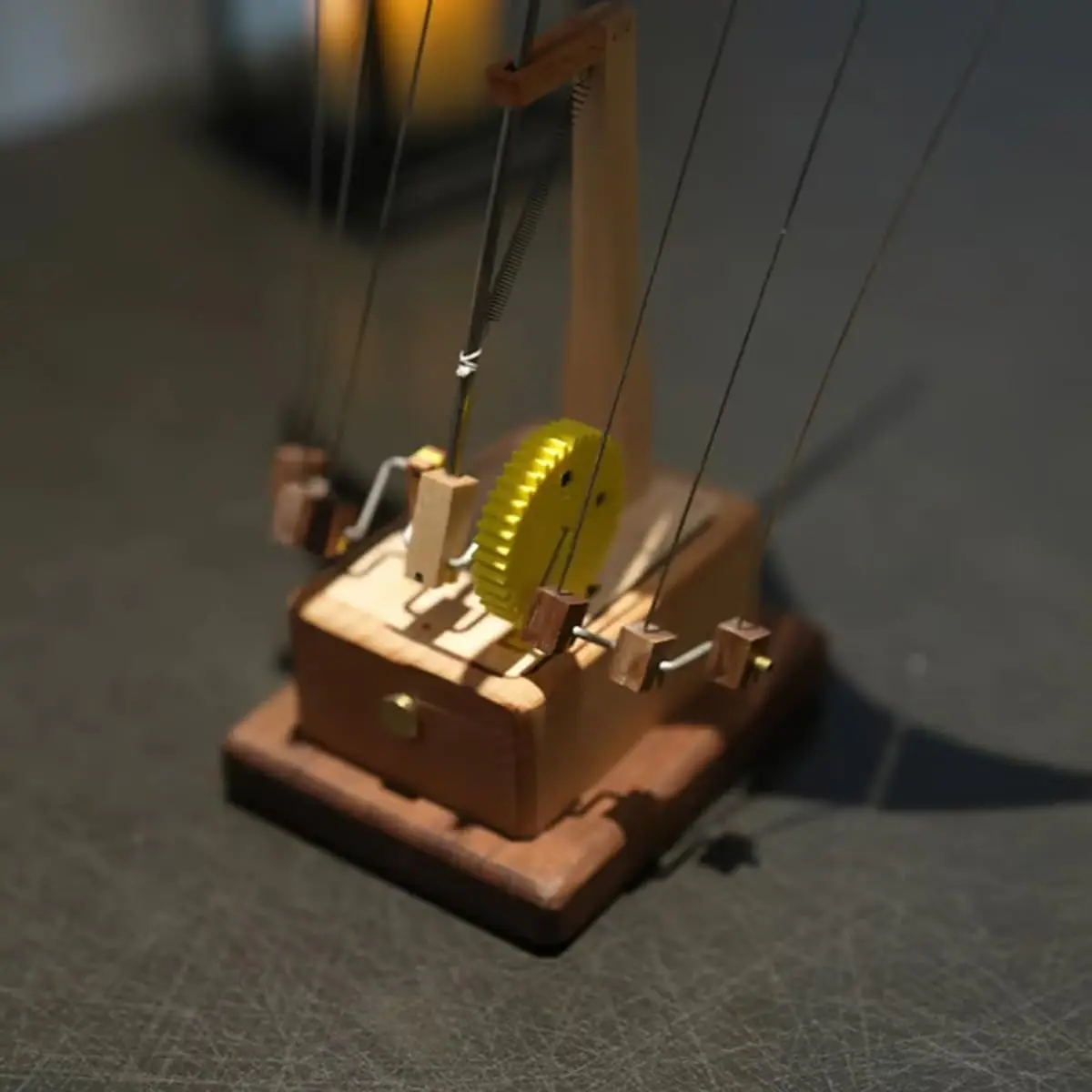 2025 Verbeterde versie handgemaakte houten elektrische bionische mantarog ornament, ambachtelijke houten mantarog automaat, creatieve kunstvertoning sculptuur voor bureaudecoratie 2025 Verbeterde versie handgemaakte houten elektrische bionische mantarog ornament, ambachtelijke houten mantarog automaat, creatieve kunstvertoning sculptuur voor bureaudecoratie