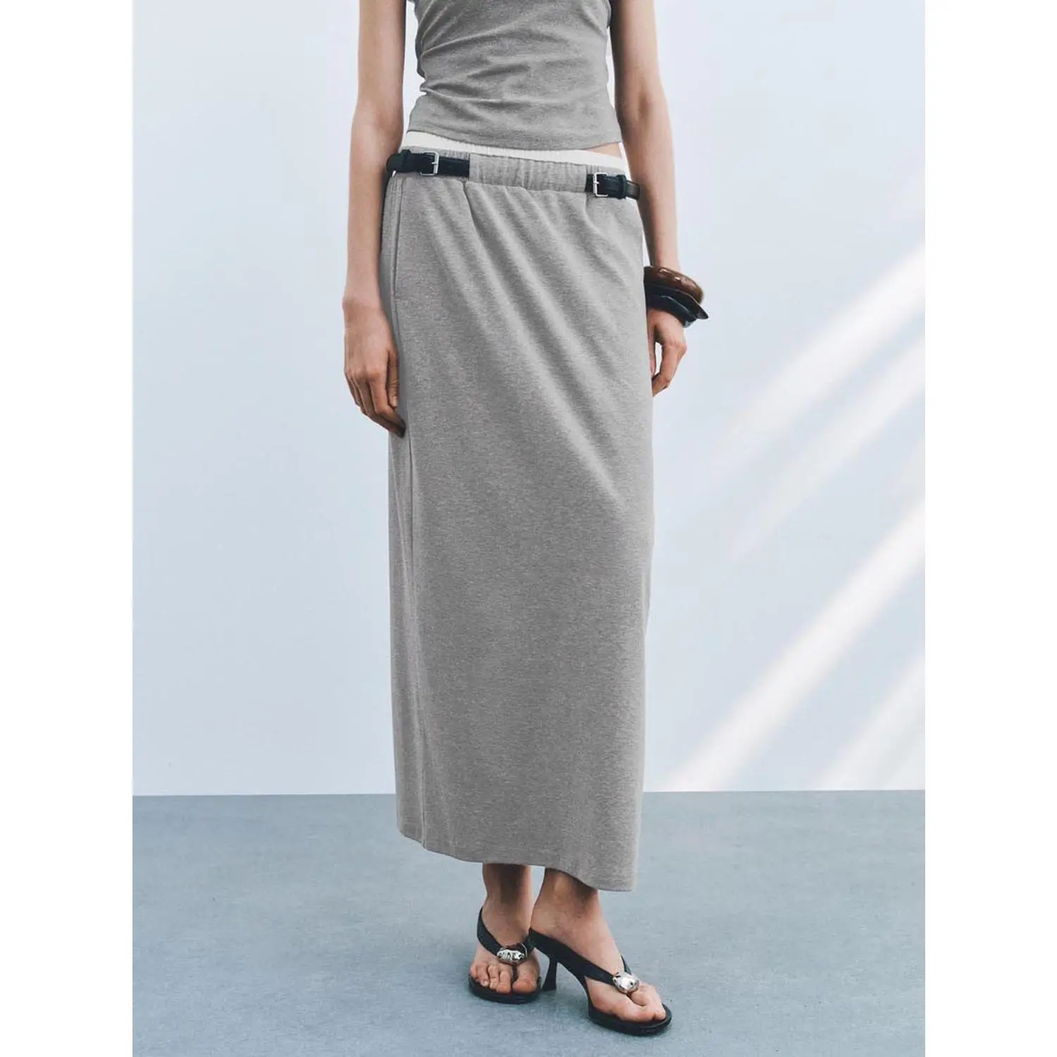 URBAN REVIVO Women's Basic Straight Maxi Skirt, Stretch Viscose-Cotton Fabric, Minimalist Hip-Flattering Design, Suitable for Office & Casual Wear, XS Size, Fitted Style, Cold Wash, Follow Care Tips, M, Fitted Cut