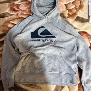 Grey Quiksilver Hoodie, Retro 90s Quiksilver Surfing Hoodie, Casual Style, All-Season Wear Comfort