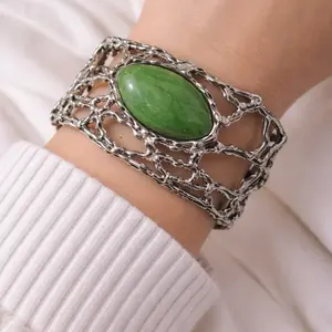 Women's jewelry