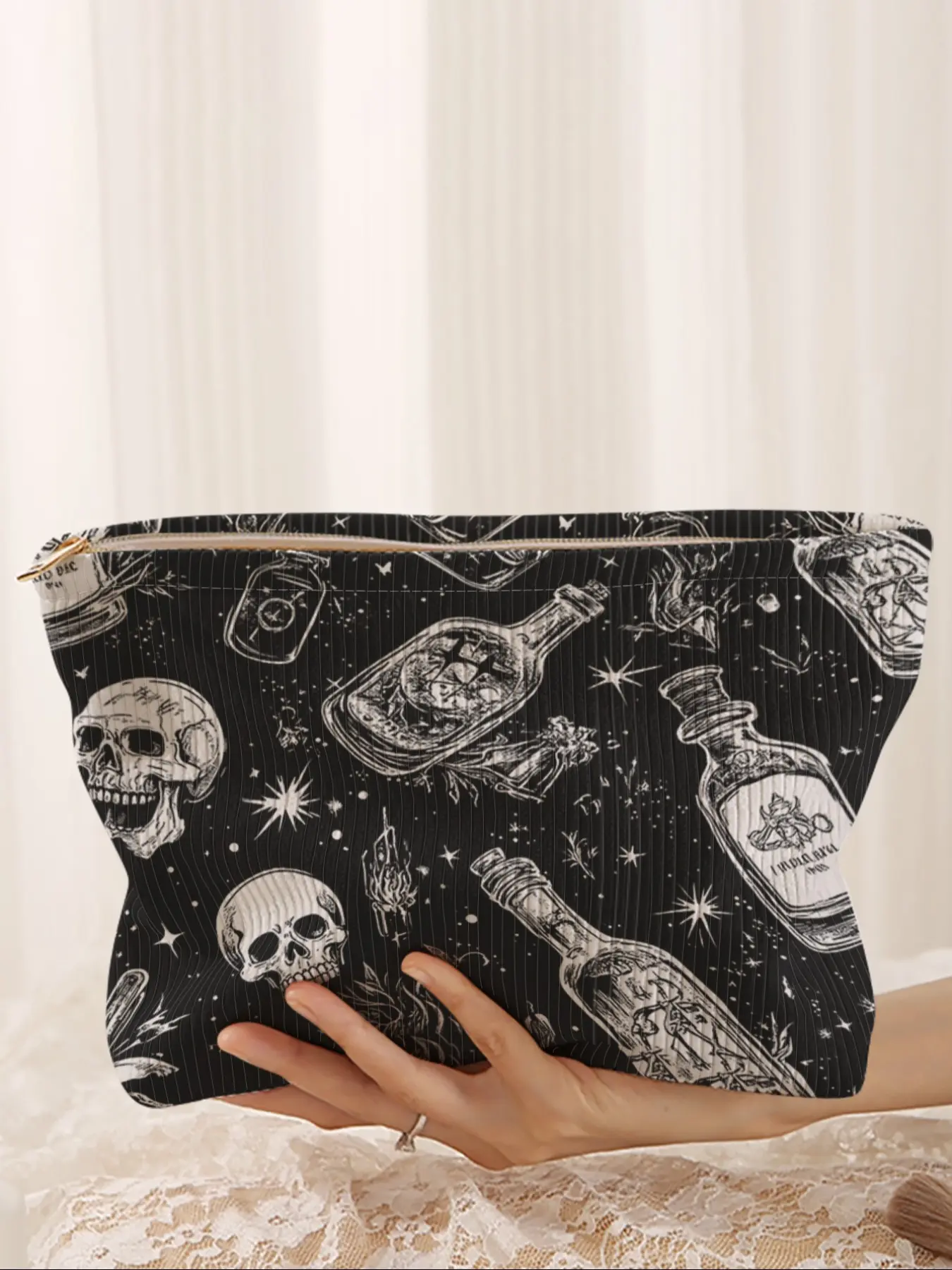 Skull Print Corduroy Makeup Bag, Cute Cartoon Style, Handheld Cosmetic Pouch, Cosmetic Bag For Purse, Lightweight Multi-Functional Fashion Casual Cosmetic Pouch, Travel Organizer, Cosmetic Travel Bags
