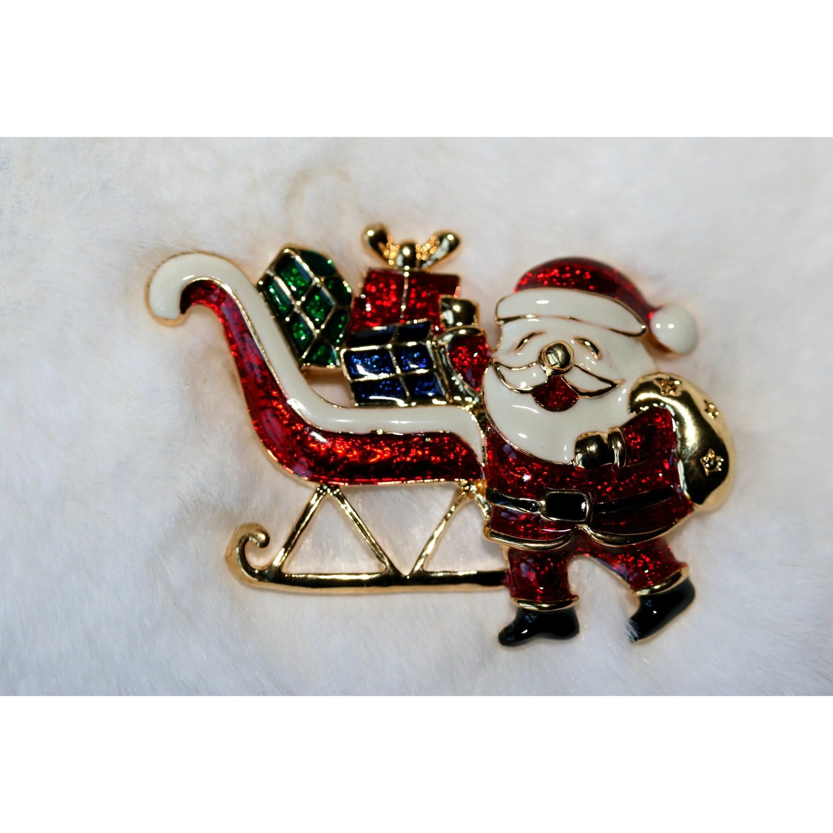 Unisex Santa Sleigh Brooch Pin - Polished Yellow Gold Tone, Finely Crafted Festive Unisex Jewelry, Multicolored Enamel Christmas Accessory, 1.5" x 1" Metal Collar Clip