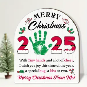 2025 First Christmas Commemoration Merry Christmas Handprint Art Hanging Sign, 2025 Christmas Commemorative Plate Rustic Style Photography Prop Plaque, DIY Home Decor Plate