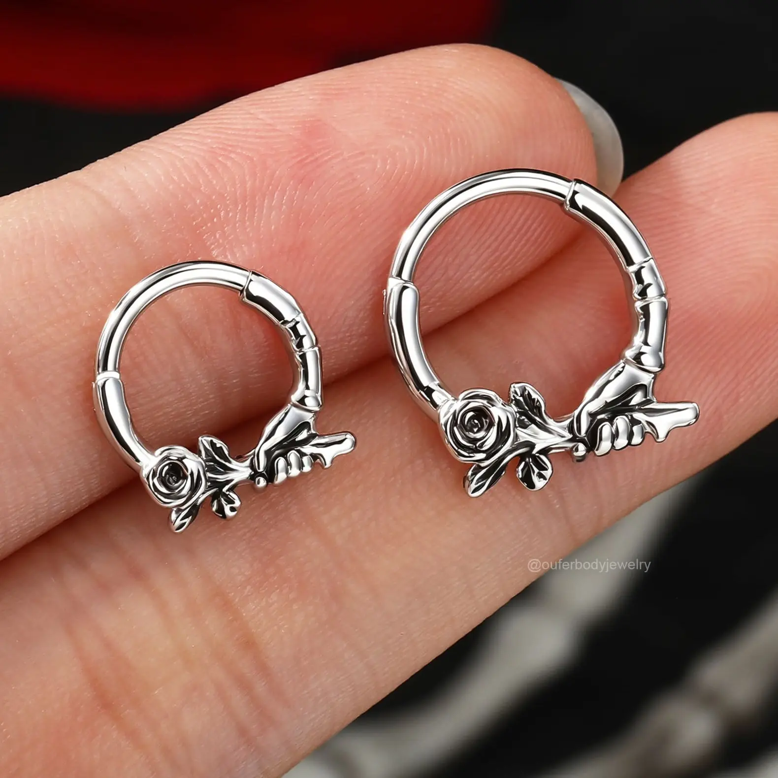 OUFER Rose in Hand 16G Hinged Segment Septum Ring Unique Design Septum Jewelry