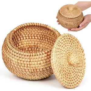 Round Rattan Basket Box with Lid, Small Hand-Woven Wicker Storage Basket Bin Decorative Baskets Box Multi-Purpose Picnic Food Bread Baskets Keys Bowl for E