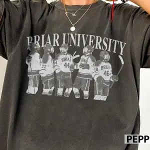 Briar University Hockey Comfort Colors Shirt, Off-Campus Book Fan Gift, Hockey Romance Apparel T-Shirt, Campus Hockey, Graham, Logan, Tucker, DI Laurentis