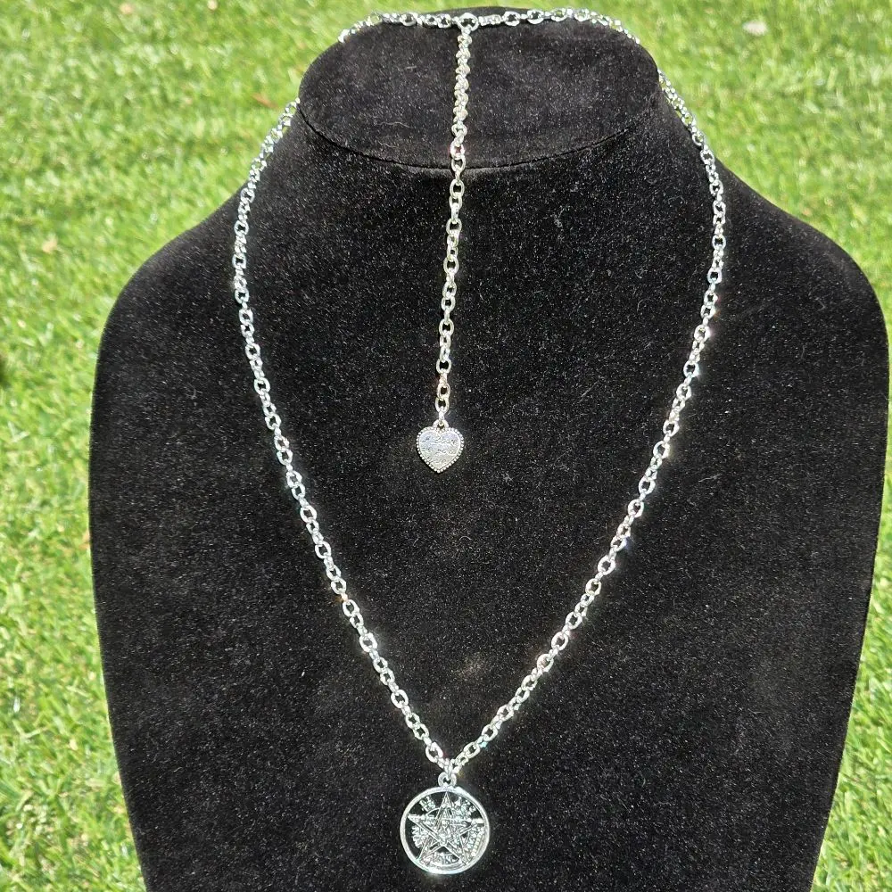 Tetragramatón, witch knot necklace with chain Tetragramatón, witch knot necklace with chain
