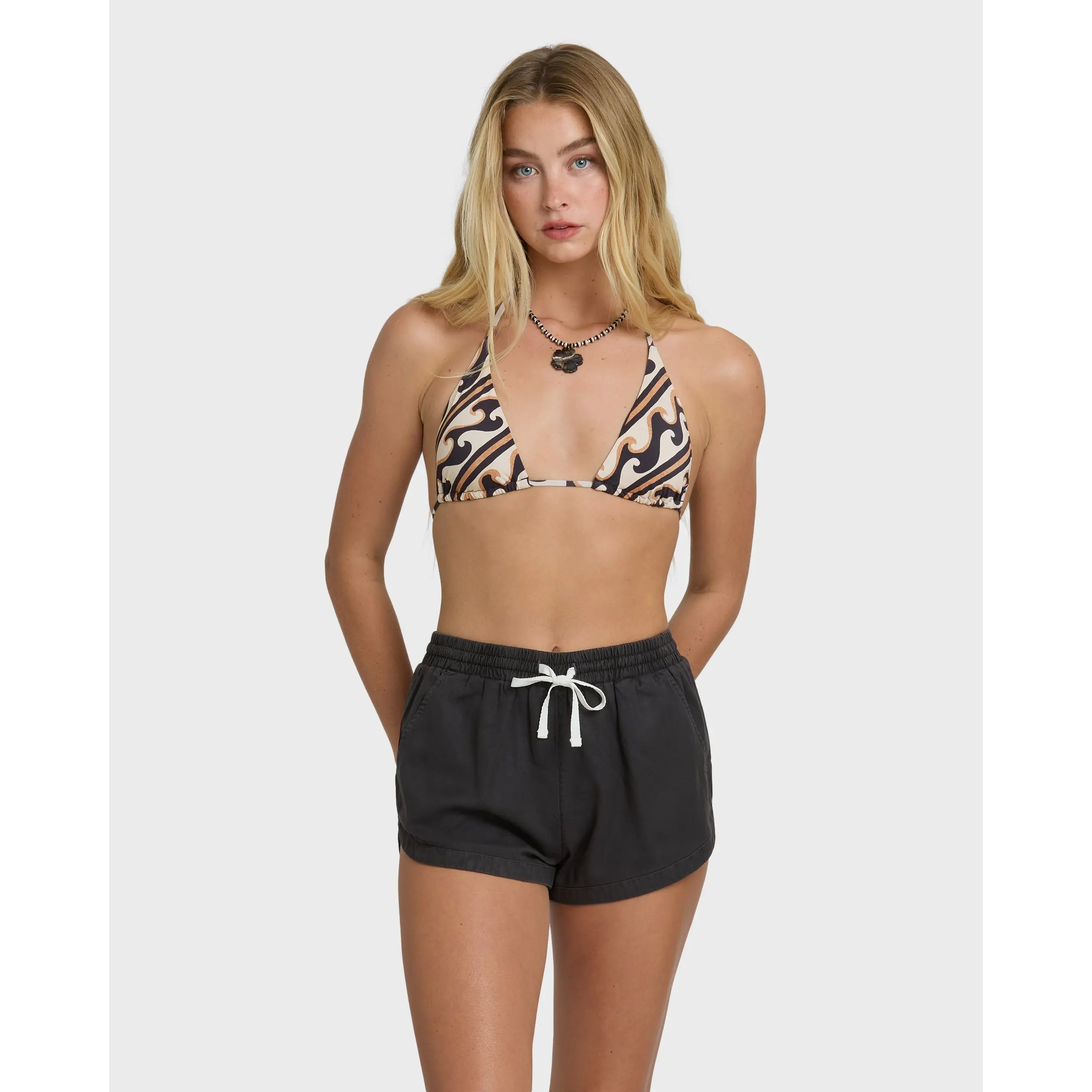 BILLABONG Women's ROAD TRIPPIN SHORT PFD, Regular Fit Chest Pocket, Beach Weekend Getaways