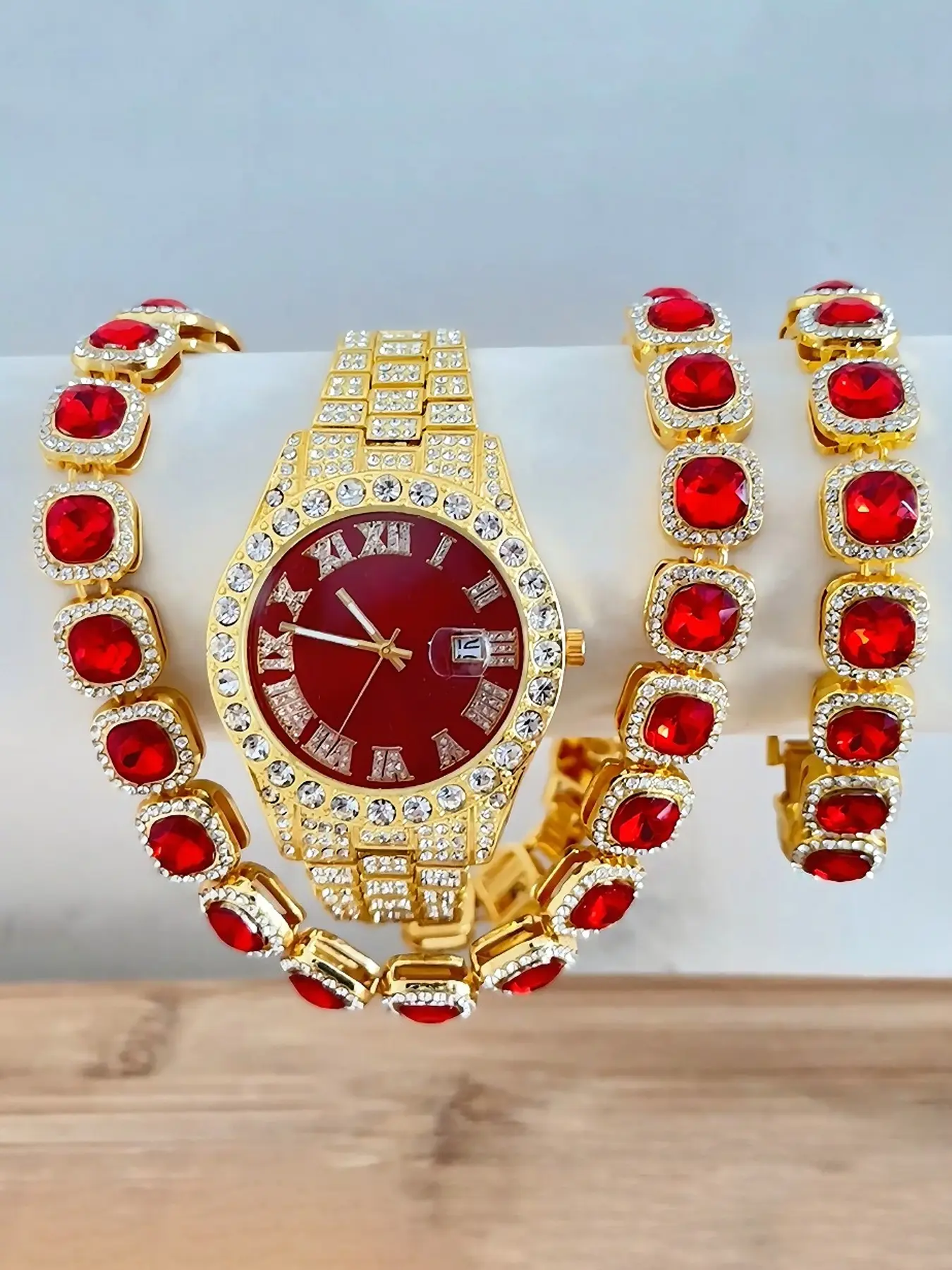 3-Piece Luxury Gold Watch & Jewelry Set – Sparkling Artificial Rhinestone Watch, including Gemstone Necklace and Gemstone Bracelet. Ideal gift for Valentine's Day, Weddings, Engagement Outfit Accessories, Couple Watches, Holidays, and Birthdays.