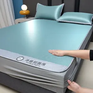 3pcs Summer Ice Silk Bedding Set, Includes 1 Bed Skirt and 2 Pillowcases, Soft and Cool, Ideal for Home Use, Perfect for Hot Weather