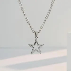 Titanium Steel Star Necklace for Y2K Style - Lightweight Durable Pendant Trendy Celestial Jewelry for Everyday Fashion Edgy Nostalgic Design
