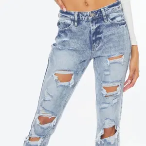 KanCan Distressed Straight Leg