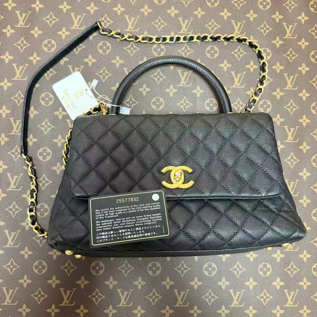 Pre-owned CHANEL Pre loved Coco Handle Top Handle Bag Black Grained Calfskin Interlocking Gold Hardware Shoulder Purse
