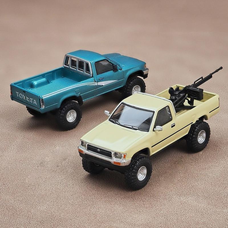 Toyota Hilux 1:64 Scale Die-Cast Metal Model, Single Cab 4wd All-Terrain Pickup, Military Style, Handicraft Collection, Gift & Puzzle Toy Kit, Diecast Metal Car