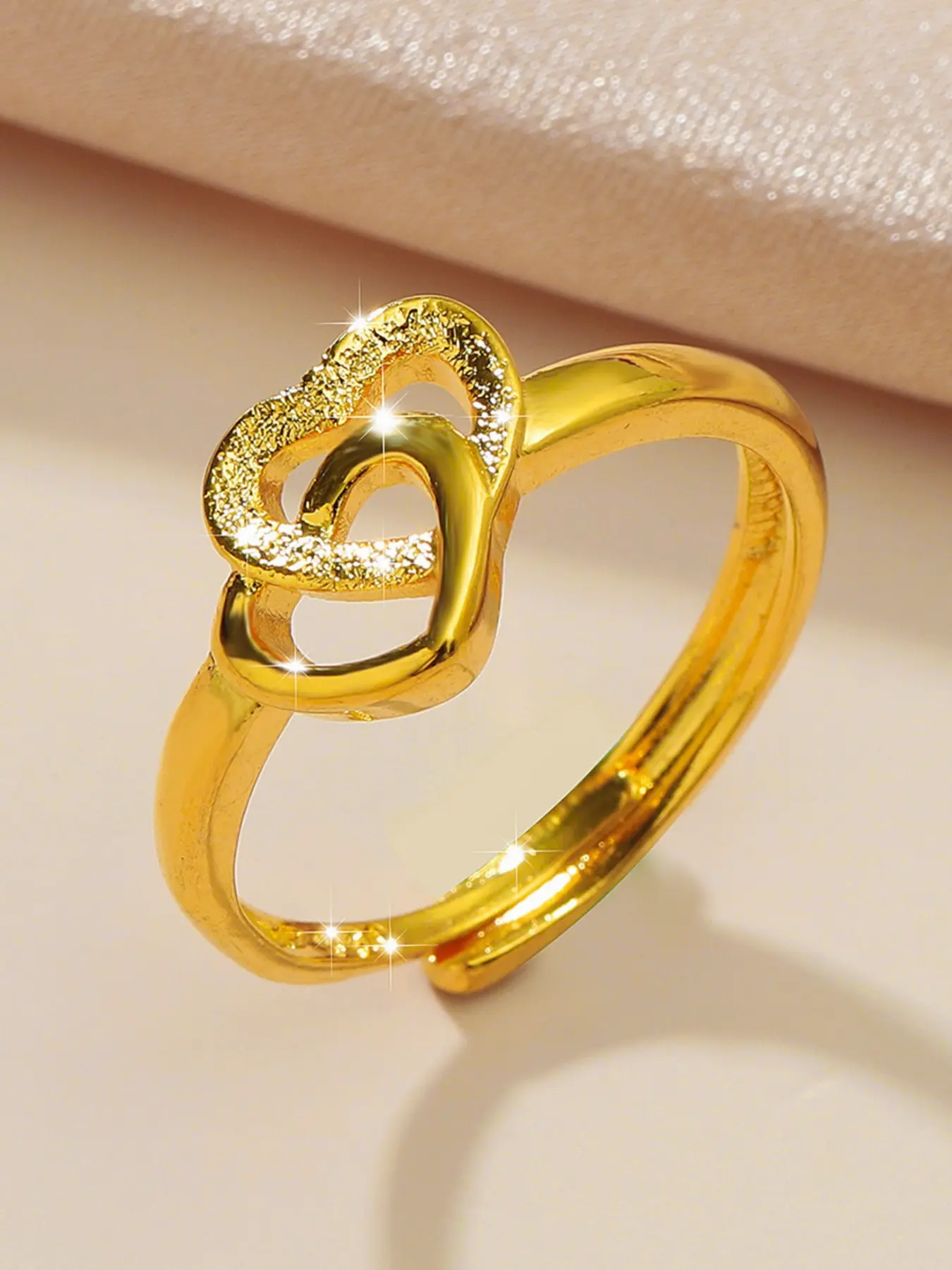 Exquisite double heart ring, adjustable jewelry design, 24K copper plated women's jewelry, suitable for girlfriends to wear, exquisite gift for friends, daily gift, perfect for Valentine's Day and weddings