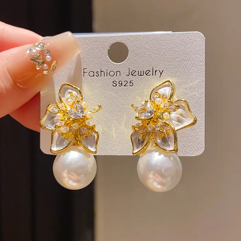 Women's Fashion Zircon & Faux Pearl Flower Earrings - Vintage, Luxury, Elegant, Unique Fashion Costume Jewelry
