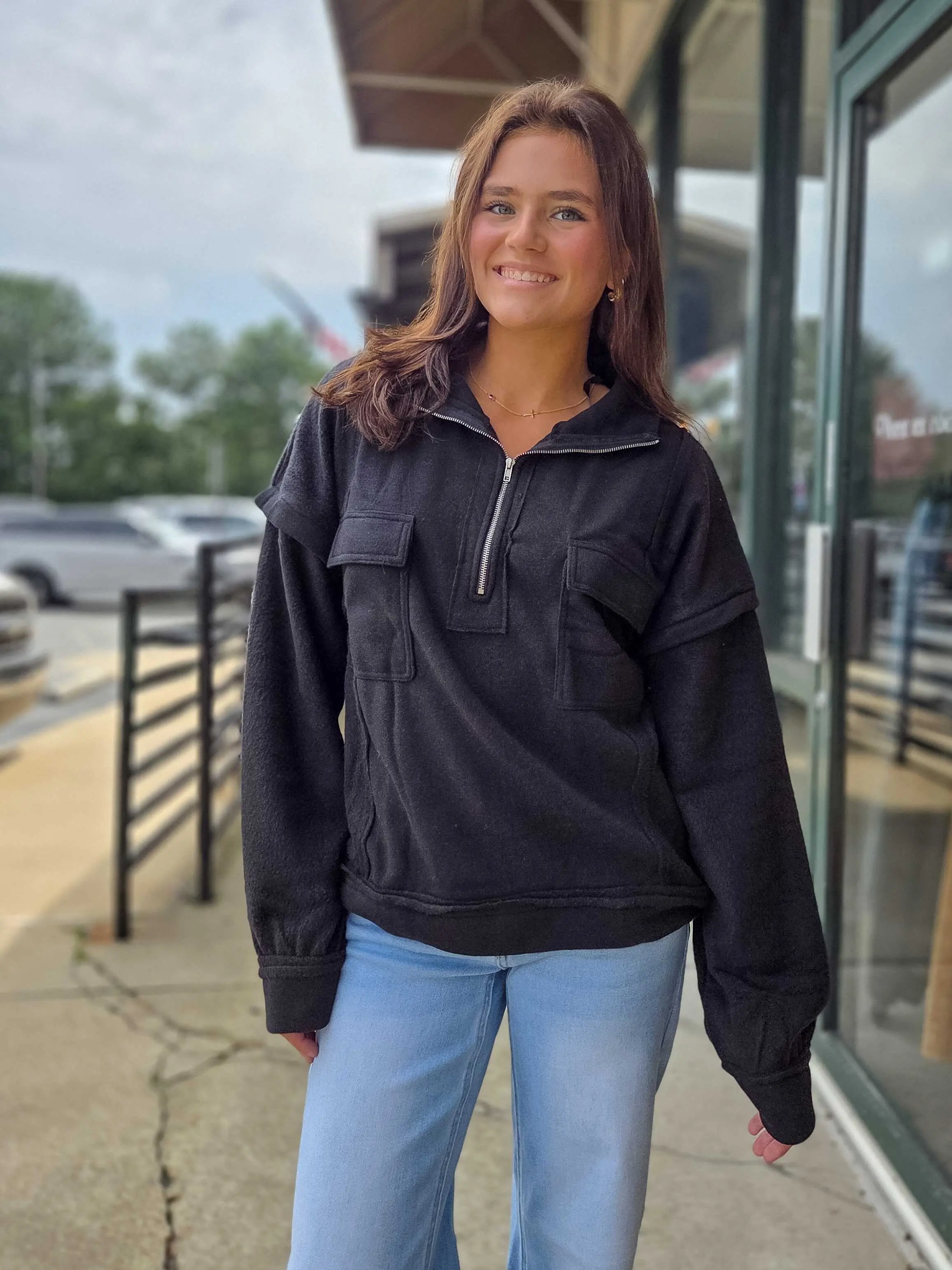 Women's Oversized Half-Zip Fleece Pullover Sweatshirt - Ribbed, Elastic Longsleeves, Soft Brushed Fabric, Pocket Detail, Cozy Style Casual Athleisure Top