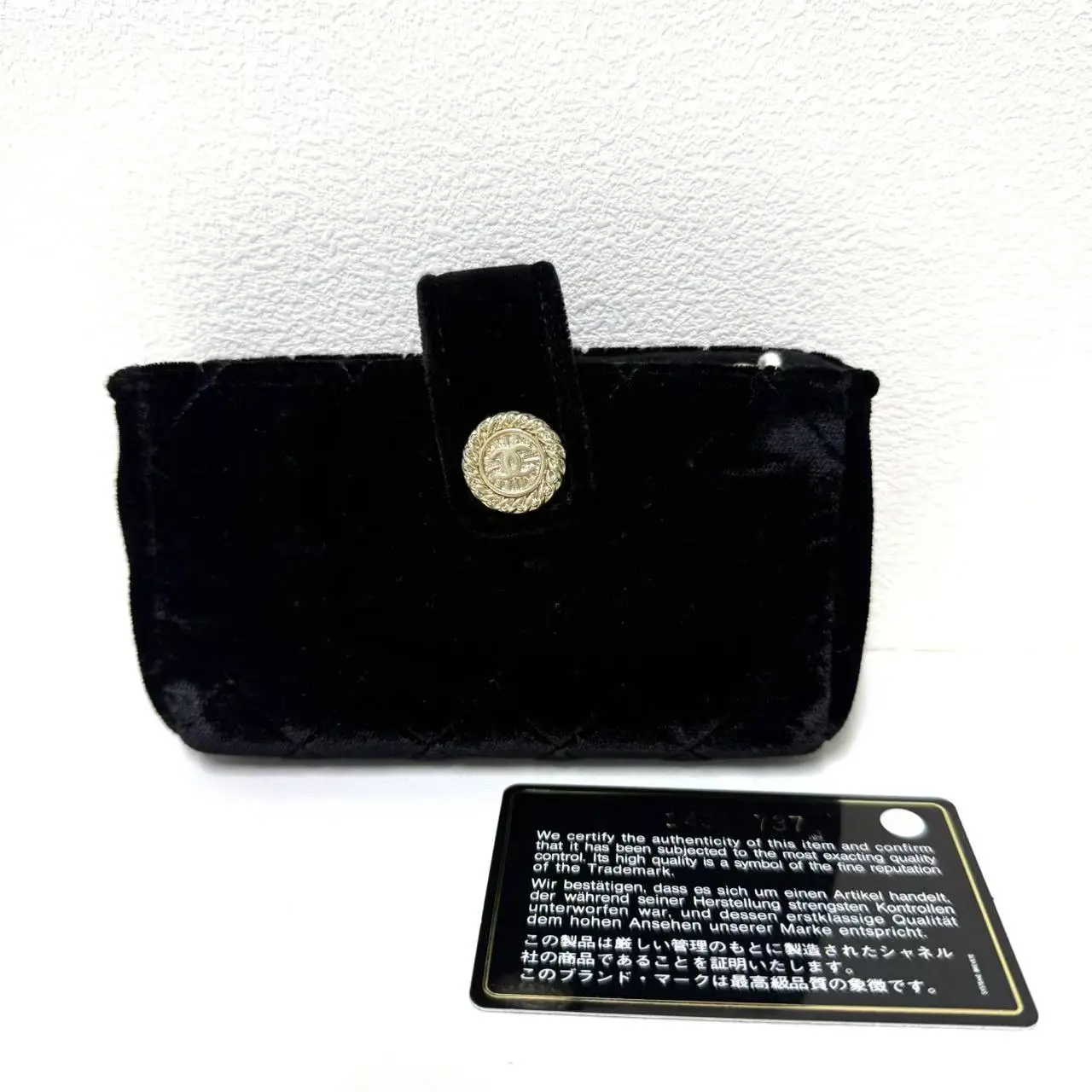 Pre-owned CHANEL Velvet Clutches & Wristlets Quilted Mini Black Pouch GIA0522