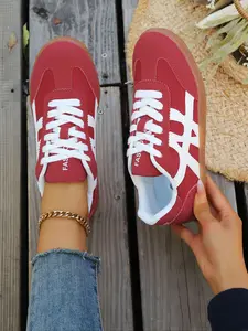 Women's Mustard Yellow & Black Paneled Platform Sneakers Lace-Up Retro Logo Detail Gum Sole Low-Top Walking Shoes Training Shoes Breathable Lightweight Non-Slip Casual Sports Footwear Fashion Lifestyle Shoes Christmas heartwarming gift