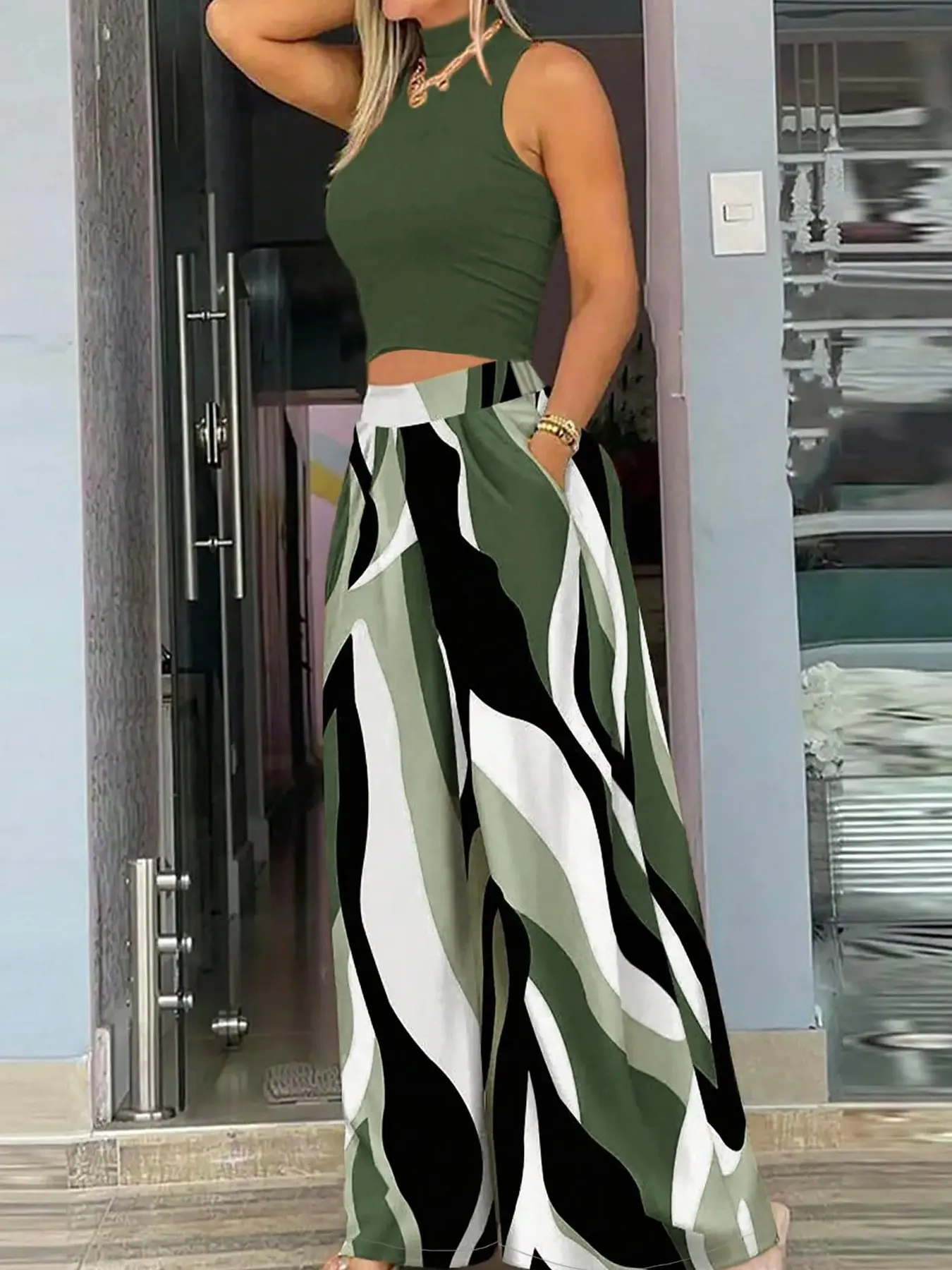 This Co-Ord Set is Vacation Mode On Abstract Wave Print Wide Leg Pants Clothes