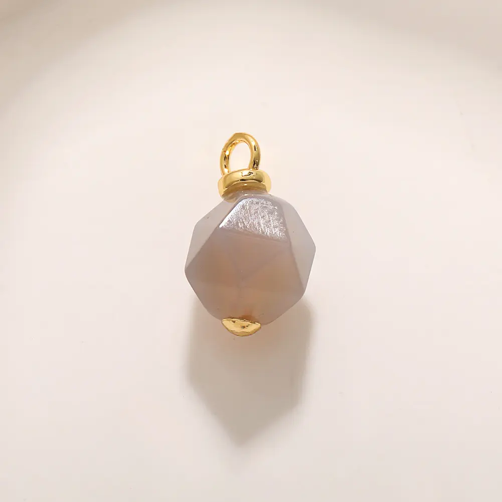 A696 polygonal gray agate