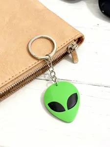 Y2K Cyberpunk Alien Keychain, Alien Motif Retro Future Sci-Fi Car Keyring, Unique Fashion Accessory for Ufo Enthusiasts, Unisex Gift, Charming Design, Trendy Accessory