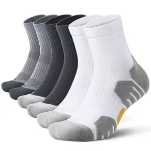 6 Pairs Men'S Mid-Calf Athletic Socks, 9-12 Size, Quarter Stockings with Arch Support, Moisture-Wicking, Breathable, Towel Bottom, Cushioning Shock Absorption, Soft and Comfortable, Black, White, Gray, Geometric Pattern, Fitness Training Socks