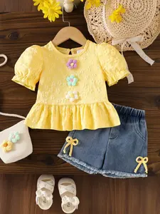Baby Girl Cute Sweet Floral 2-Piece Set, Baby Clothing Outfits, Short Sleeve Shirt with Bow Decor, Elastic Waist Jeans Shorts, Casual Summer