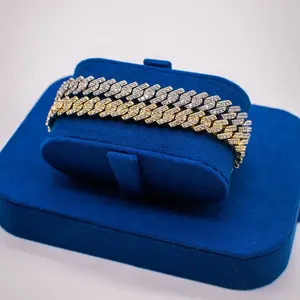 Diamond Straight Edge Cuban Link Bracelet (8mm) in Yellow/White Gold